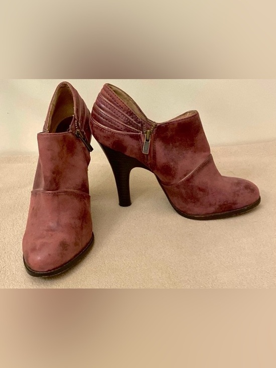Frye Shoes - Frye Valerie Piping Purple SZ 8 Dark Cottagecore Goth Leather Ankle Bootie Heels